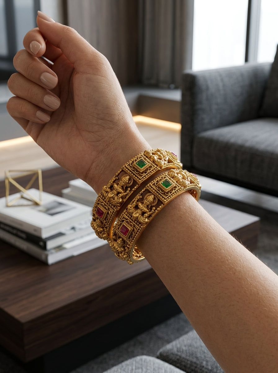 Sakshi Bangles