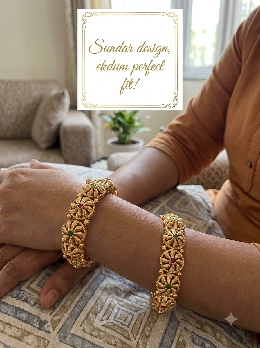 Jyoti Bangles · Set of 2