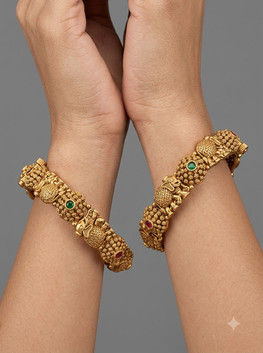 Minakshi Bangles · Set of 2